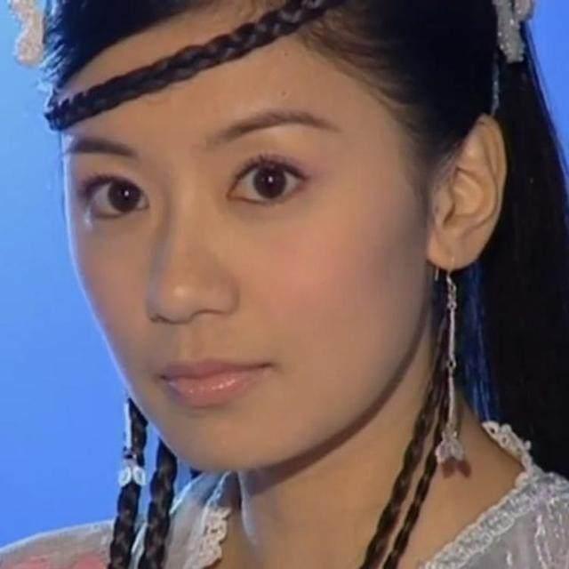 鹅蛋脸杏眼男明星,揭秘他的明星之路